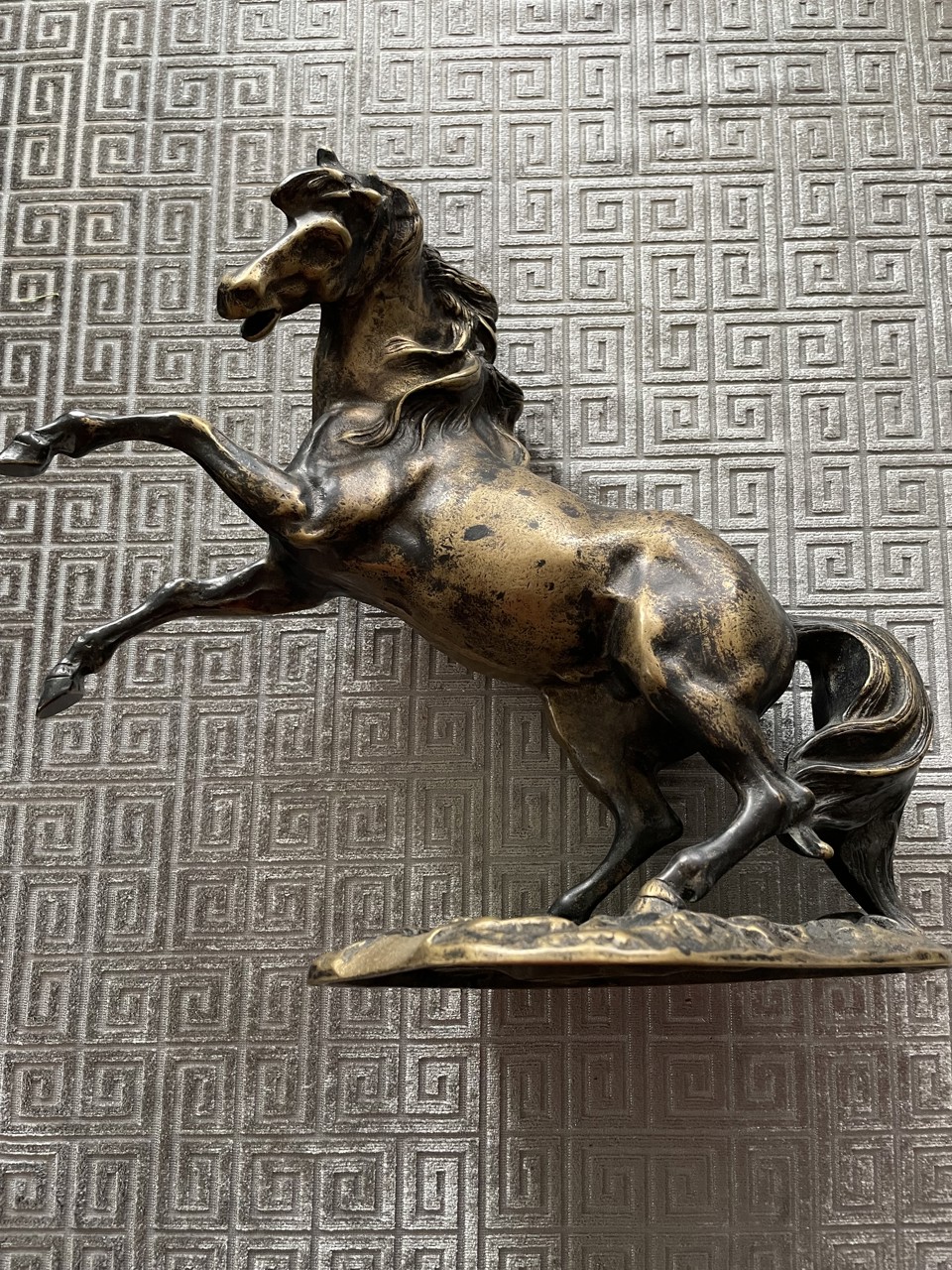Beautiful bronze horse statue from the workshop of F.C. Woerffel, marked, turn of the 19th-20th century