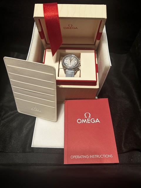OMEGA Speedmaster Ladies’ Chronograph, MOP Dial - 20